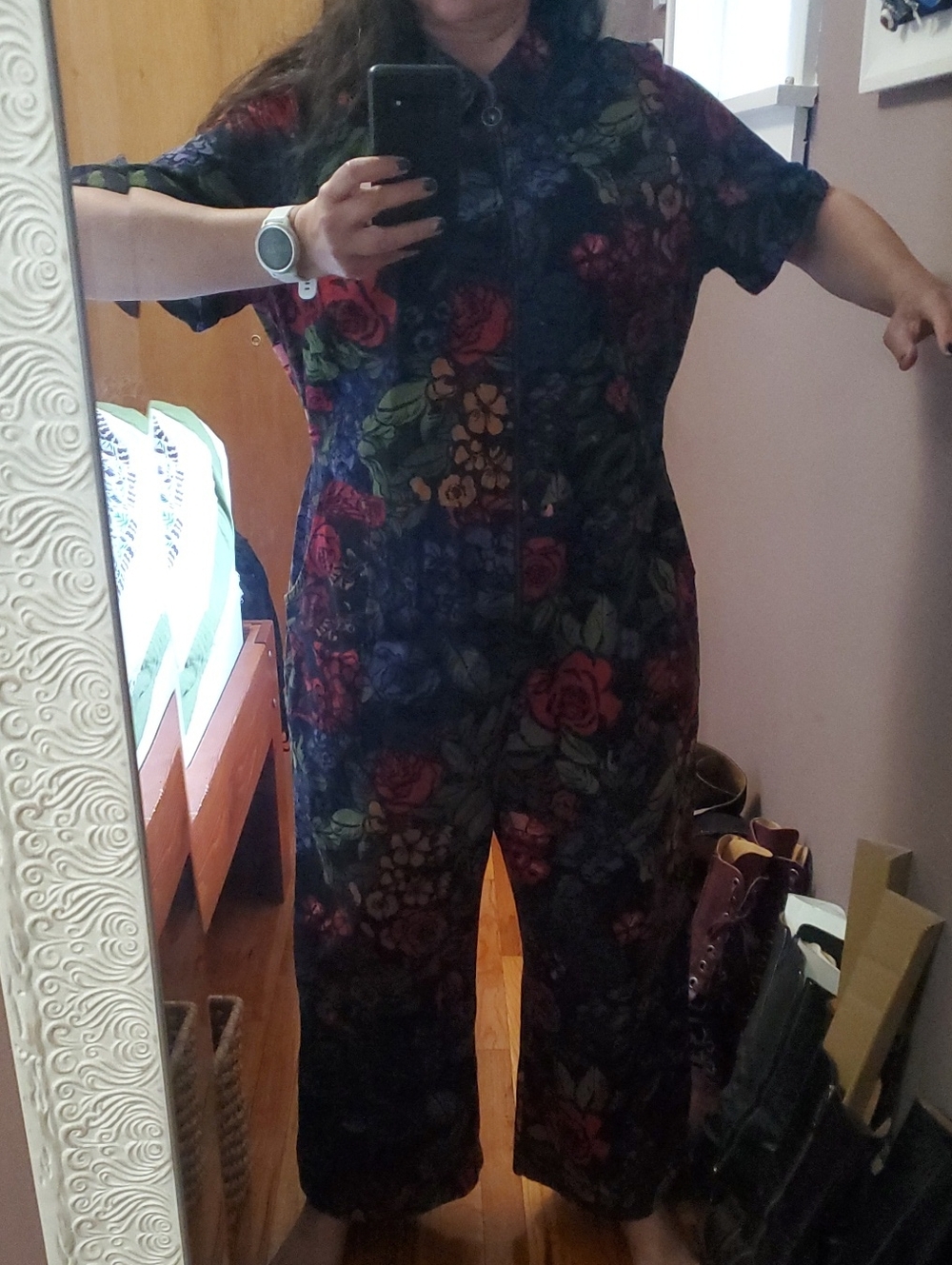 Lucy & Yak Floral Print Short-Sleeve Jumpsuit in Multi - Size 18 - Picture 10 of 14